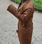 طقم بني ثلاثي