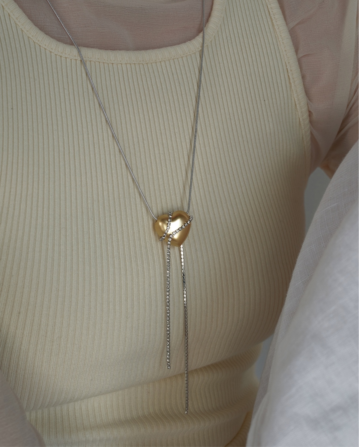 Heart crystal necklace