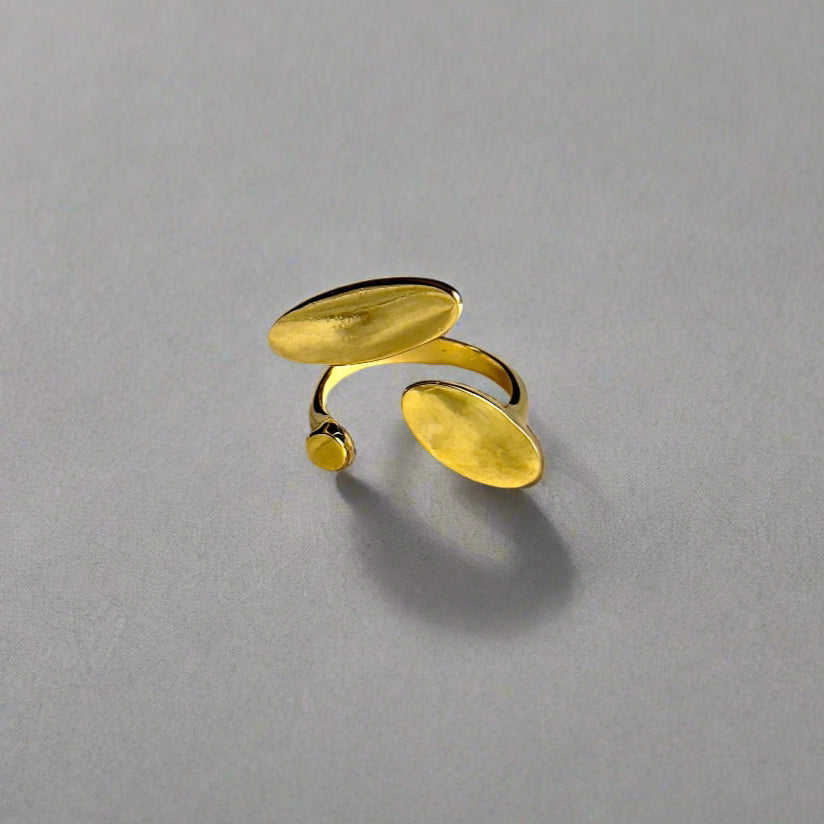 petals ring